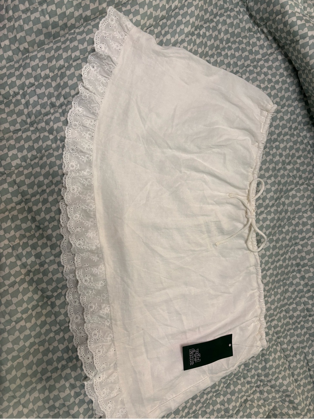 Women’s White Eyelet Trim Drawstring Shorts